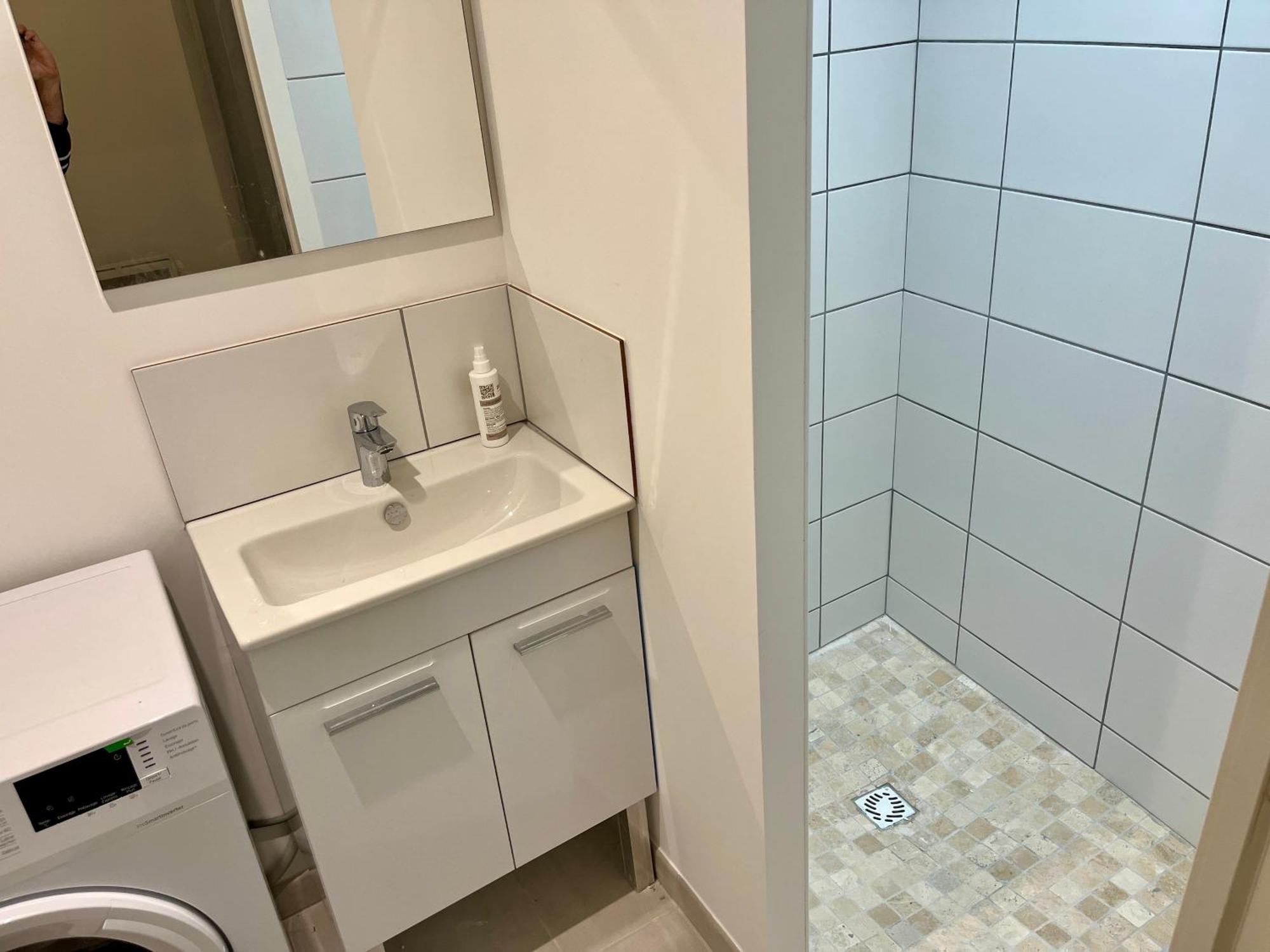 Apartment 2 Suites, Cour Privee, Climatisation, Le Nid De Vienne *